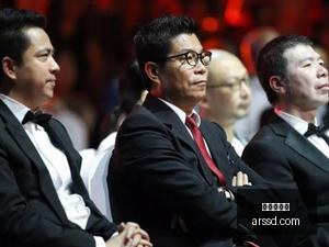 独家,费兰,场轰,真人百家乐,在线百家乐,百家乐游戏,真人娱乐,真人平台,百家乐技巧,百家乐策略,博彩游戏